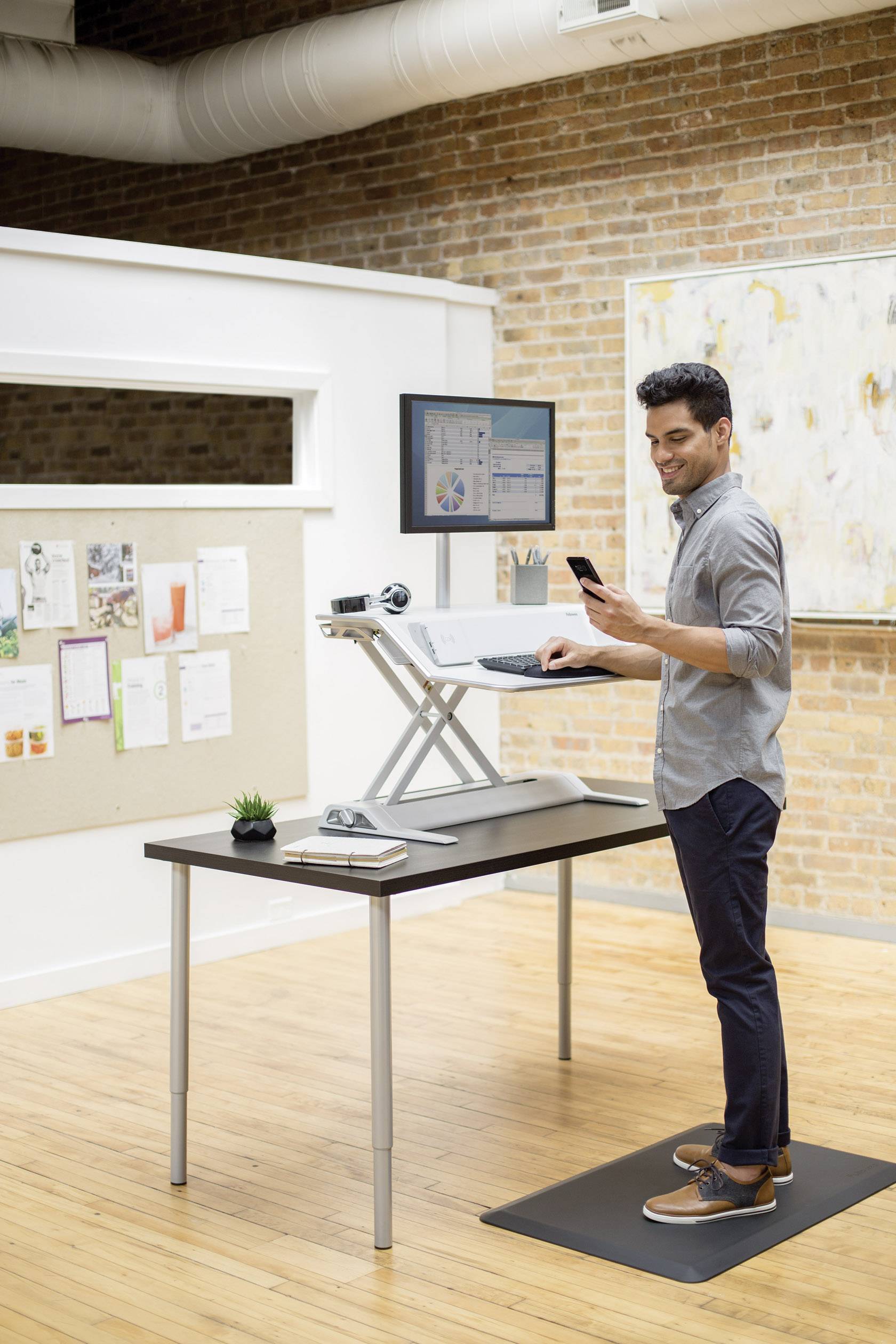 Fellowes Lotus™ DX Workstation Sitz-Steh-Schreibtischaufsatz Höhen-Bereich: 0 bis 432 mm Weiß