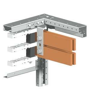 Ein Metallwinkel mit mehreren horizontalen und vertikalen Elementen ist abgebildet, verwendet für Baukonstruktionen oder industrielle Befestigungen.
