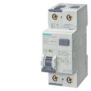 Ein zweipoliger Siemens-Leitungsschutzschalter, Modell 5SM3340-6, mit 40A und 30mA, zur Sicherung und zum Schutz elektrischer Anlagen.