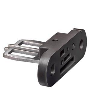 Schwarzes, rechteckiges Metallteil mit mehreren Öffnungen und zwei nach hinten ragenden Schienen. Angewendet in mechanischen Anwendungen.