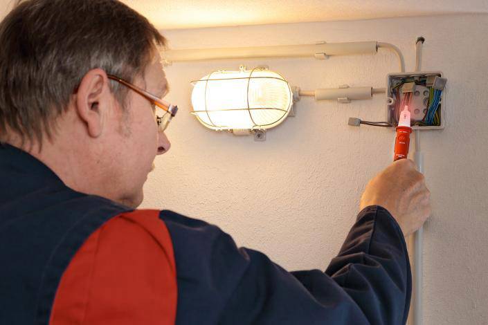 Beha Amprobe NCV-1020-EUR Berührungsloser Spannungsprüfer CAT IV 1000 V Akustik, LED