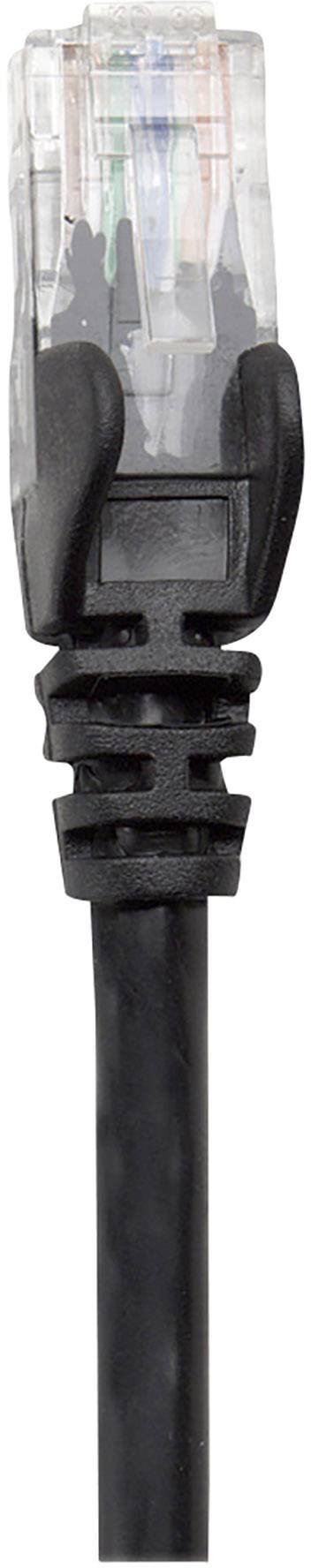 Schwarzes Ethernet-Kabel mit transparentem Stecker, sichtbar sind farbige Drähte im Inneren. Verwendet für Netzwerkverbindungen.