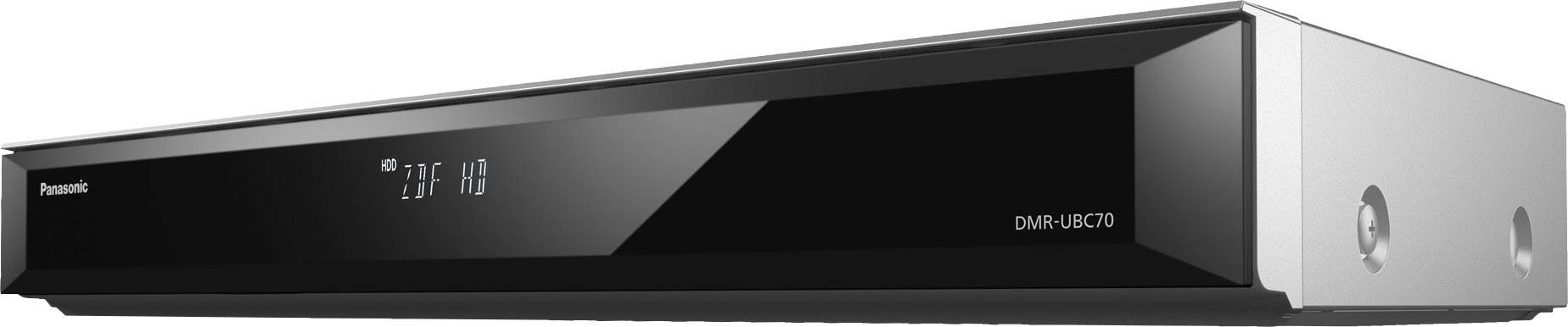 Ein silberner DVD-Player mit digitalem Display, zeigt '27:10'. Markennamen links und Modell 'DMR-UBC70' rechts sichtbar.