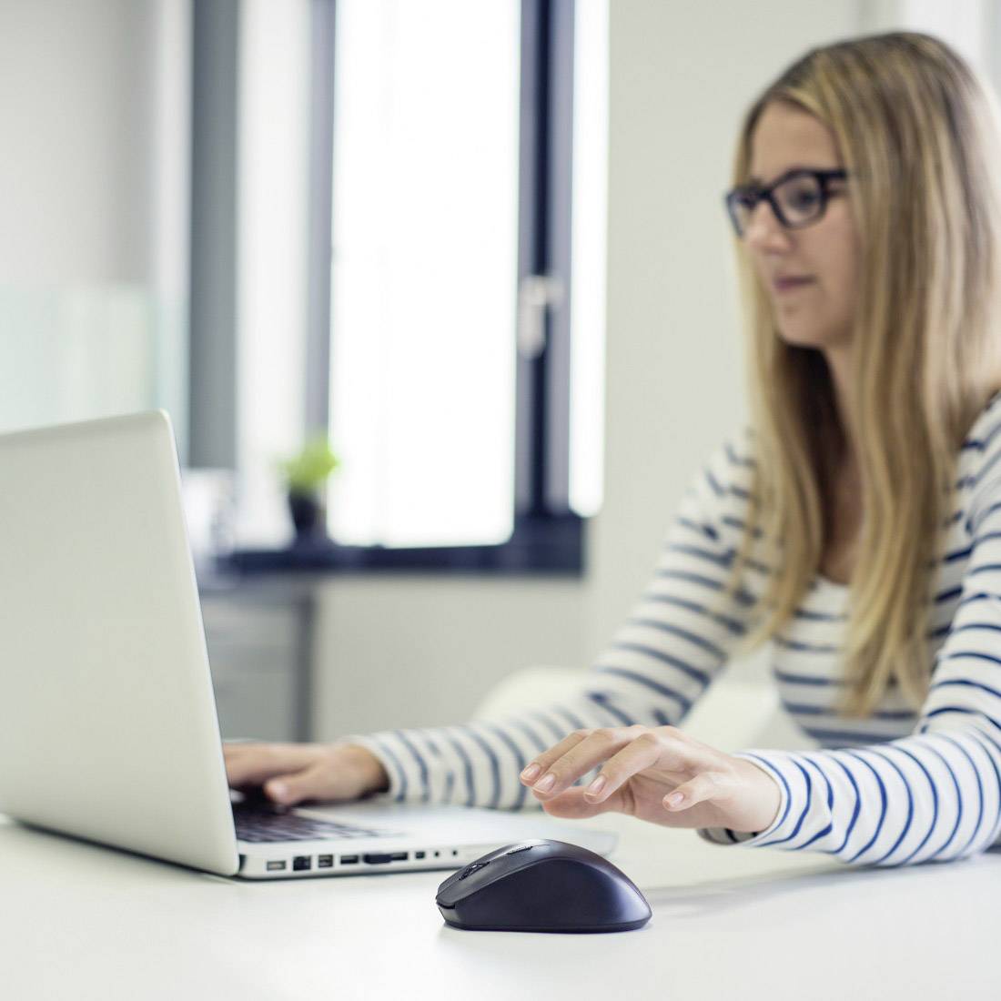 Hama Riano Maus Funk Optisch Schwarz 3 Tasten 1600 dpi