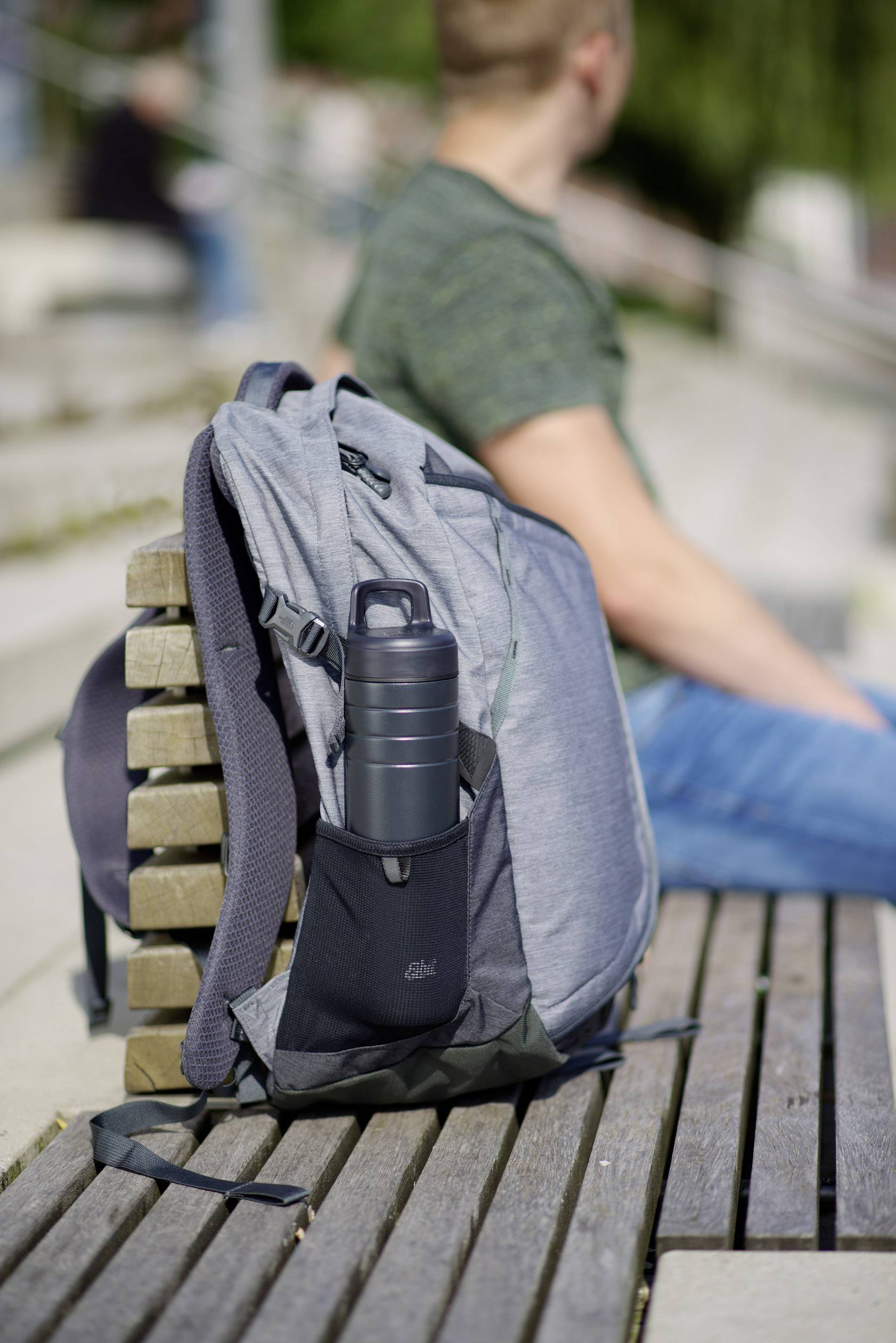 Esbit Majoris Daypack Thermoflasche Schwarz 700 ml WM700TL-DG