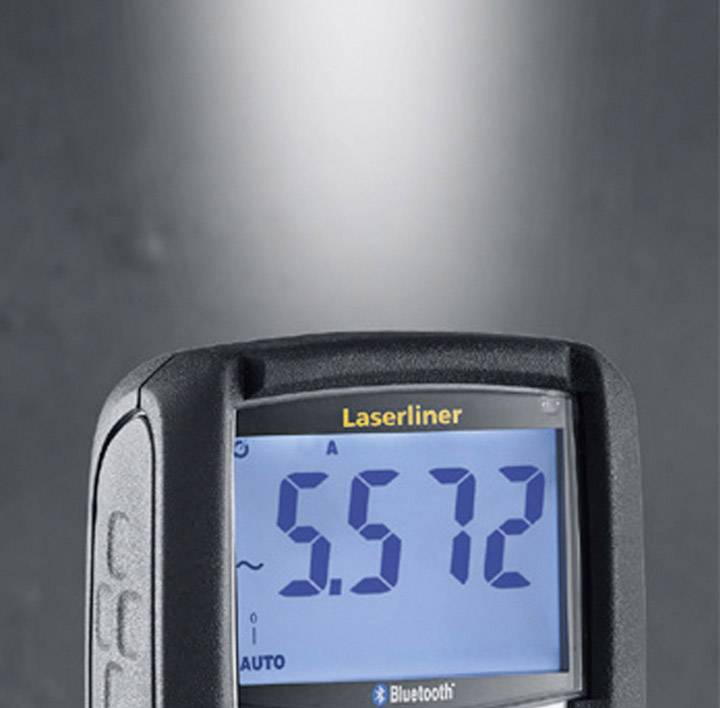 Ein Laser-Entfernungsmesser zeigt auf einem Bildschirm den Wert '5.572'. Das Gerät hat Bluetooth-Funktionalität.