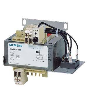 Ein Siemens Transformator mit Nummer '4AV9865-6GB', Anschlusskabeln und Schraubanschlüssen, montiert auf einer Metallplatte.