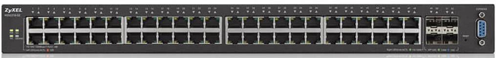 Ein Netzwerk-Switch mit 48 Ethernet-Ports und 4 SFP-Ports zur Verbindung von Netzwerkkabeln in einem Rechenzentrum oder Büro.