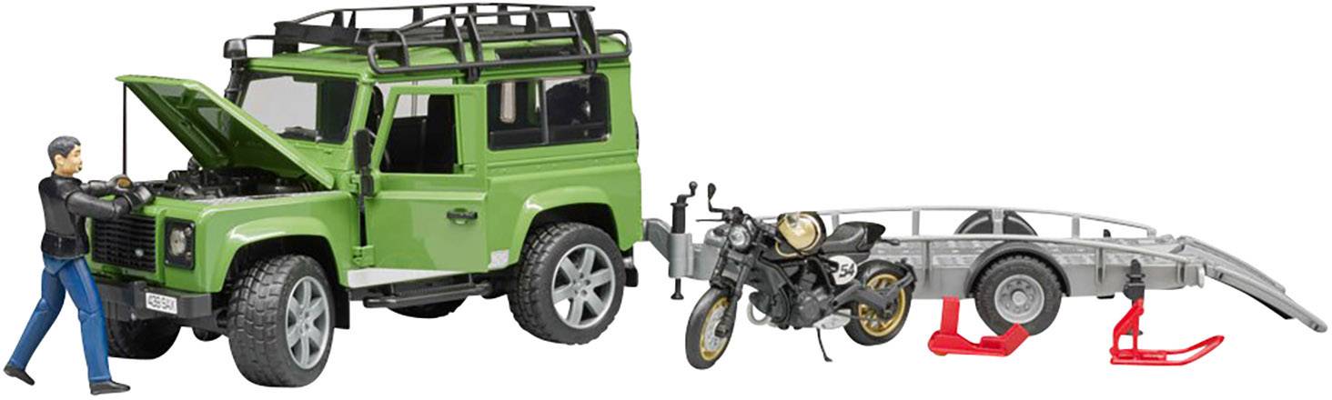 Bruder Land Rover Defender Station Wagon mit Anhänger, Ducati Scrambler Cafe Racer und Fahrer