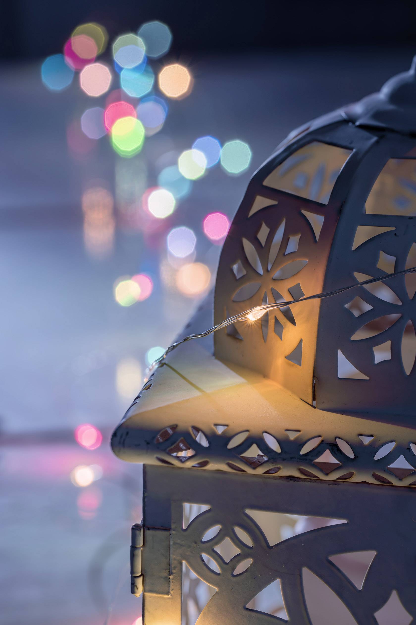 Konstsmide 6330-590 Micro-Lichterkette Innen netzbetrieben Anzahl Leuchtmittel 50 LED RGB Beleuchtete Länge: 4.9m