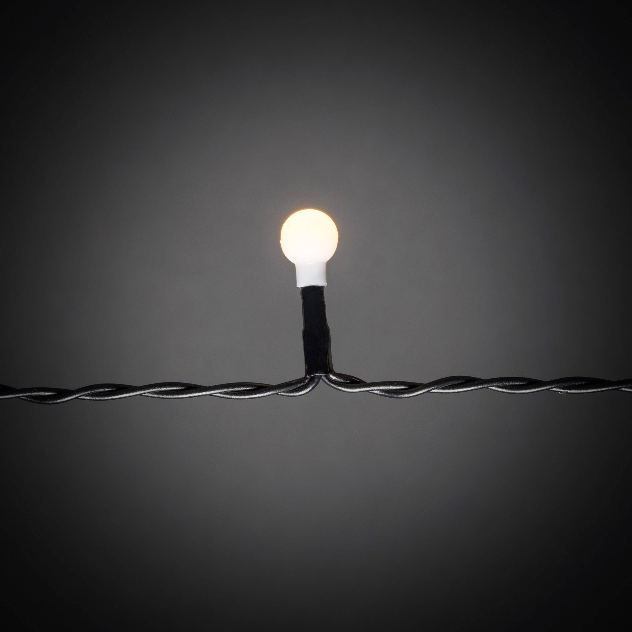 Konstsmide 6328-800 LED-Baummantel Innen/Außen EEK: E (A - G) netzbetrieben Anzahl Leuchtmittel 400 LED Bernstein Beleuchtete Länge: 4 m