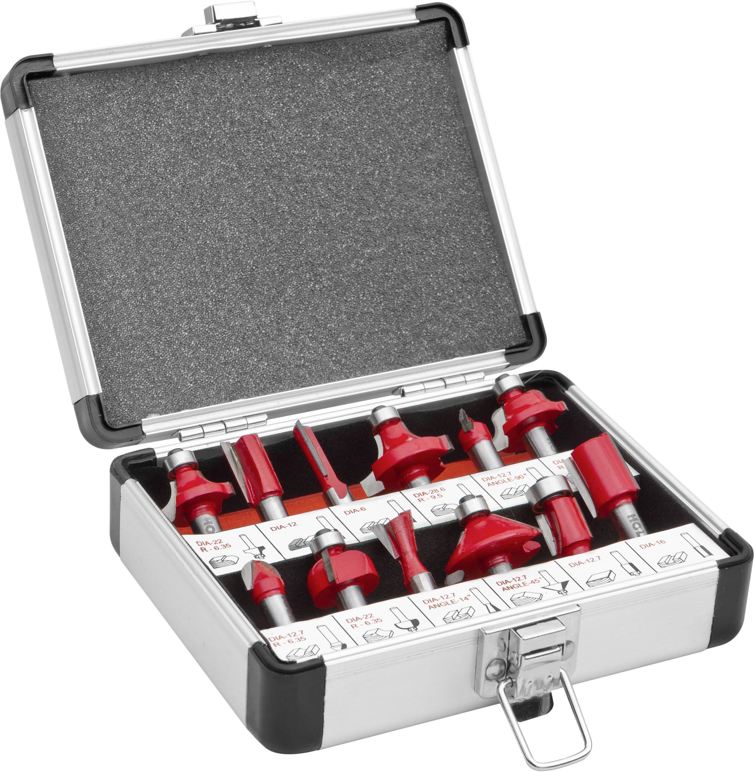 Offener Metallkoffer mit verschiedenen Fräsaufsätzen, ordentliche Anordnung in passenden Fächern, bereit für handwerklichen Gebrauch.