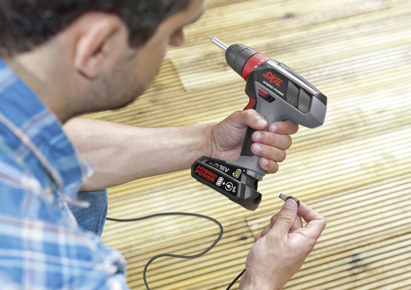 SKIL 2461 F0152461AA Akku-Bohrschrauber 14.4 V 1.5 Ah Li-Ion inkl. Akku