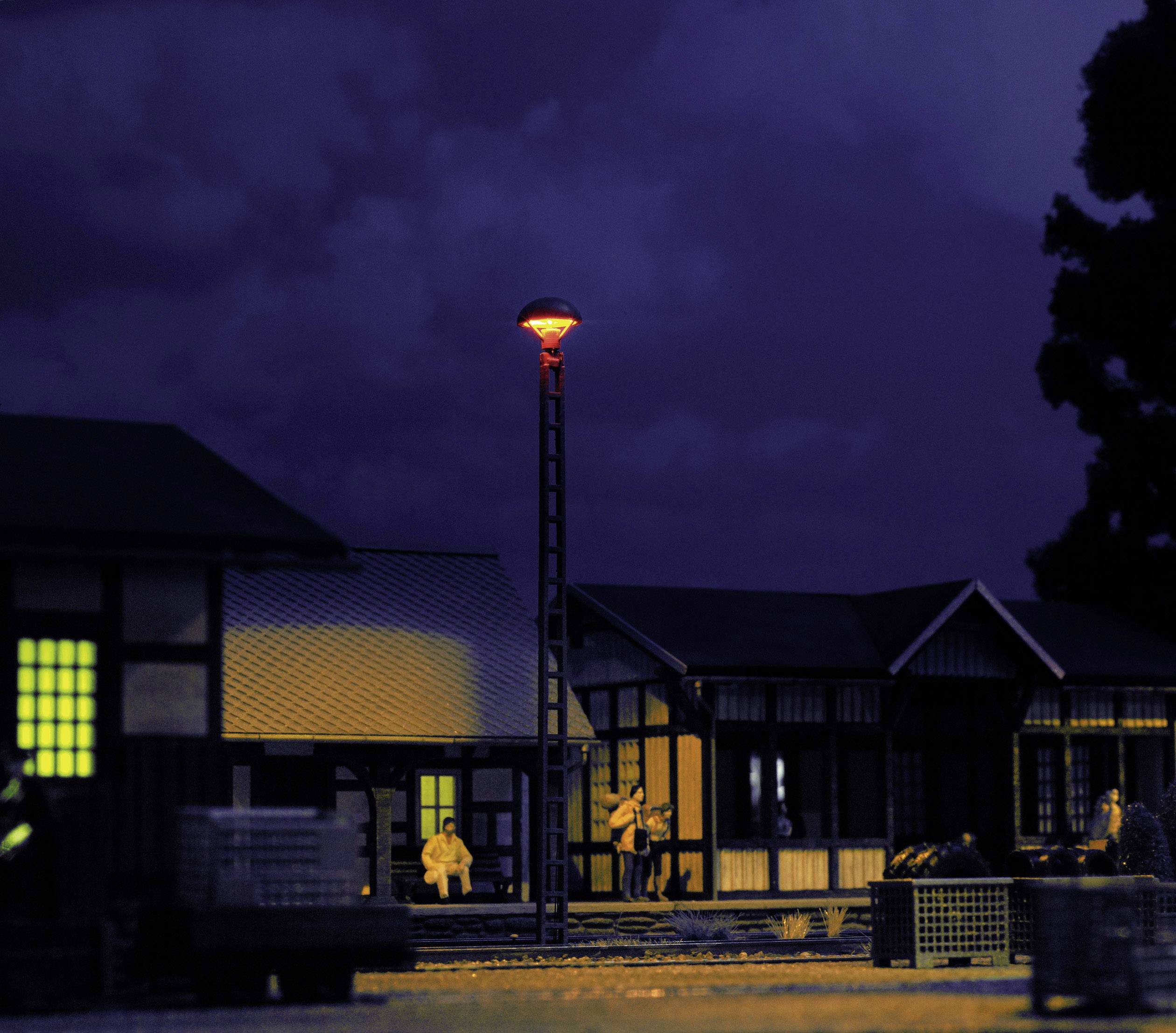 Busch H0 Straßenleuchte einfach Fertigmodell 4114 1St.