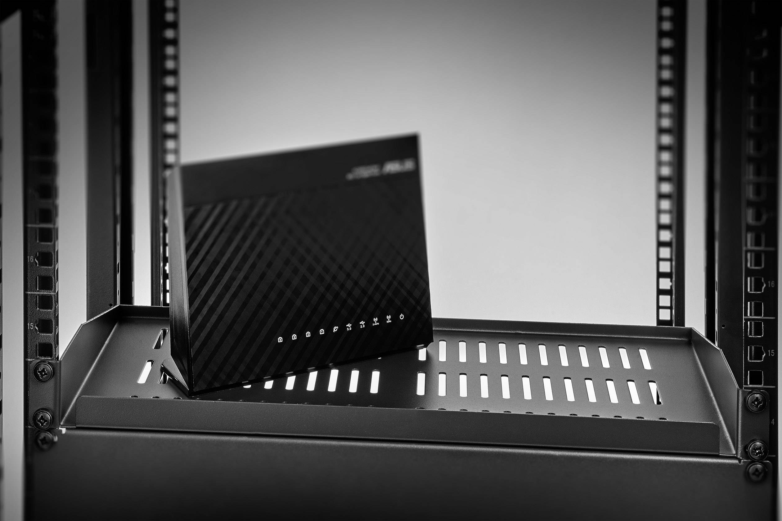 Renkforce RF-3434504 19 Zoll Netzwerkschrank-Geräteboden 1 HE Geeignet für Schranktiefe: ab 300mm Schwarz