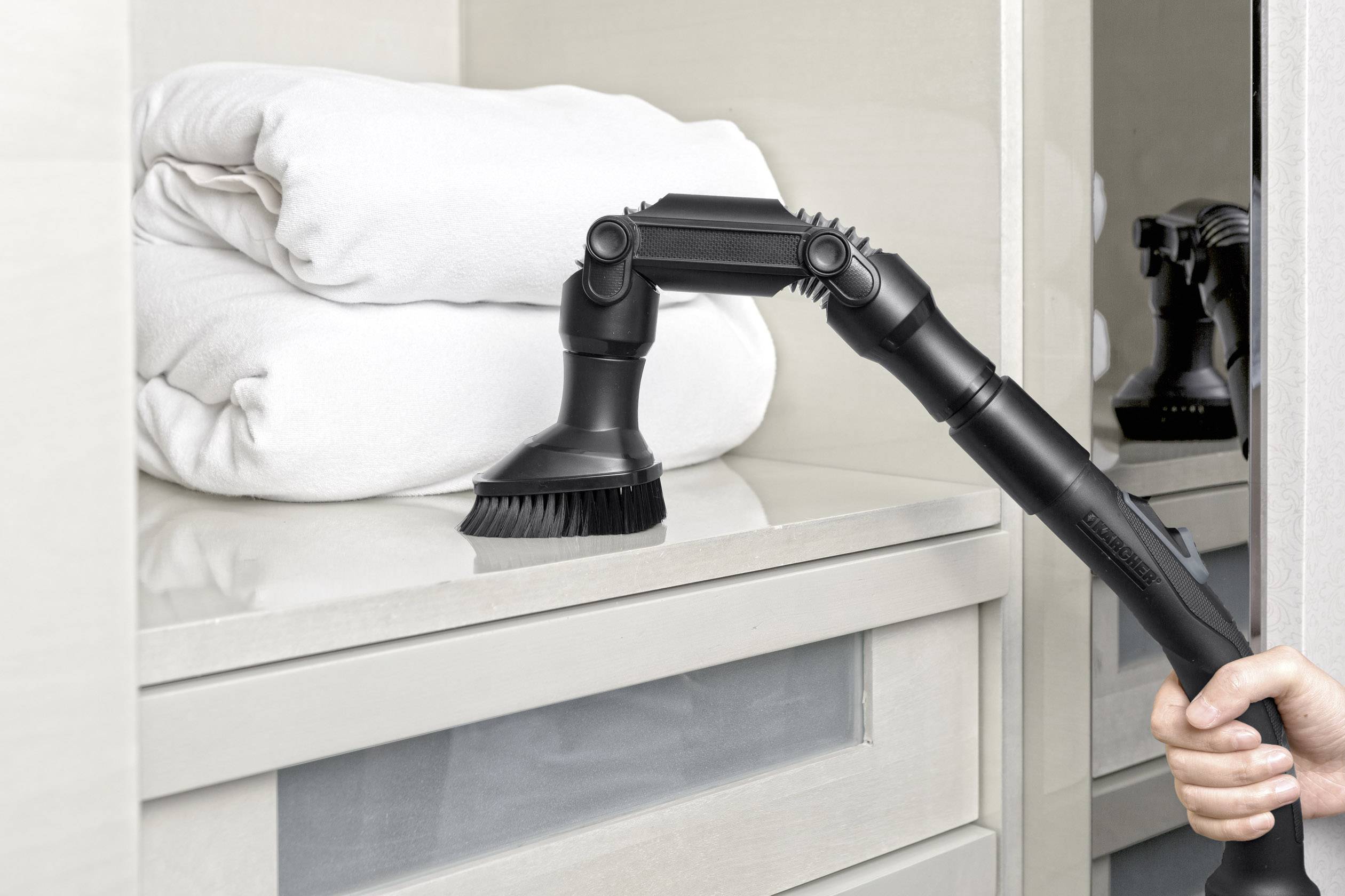 Kärcher Home & Garden VC 2 Premium Staubsauger mit Beutel 750 W