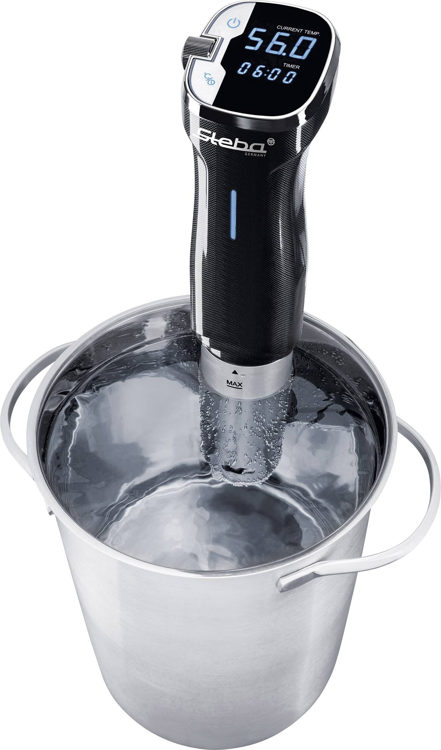 Sous-vide-Gerät in einem Topf mit Wasser. Digitale Anzeige zeigt 56 Grad Celsius an.