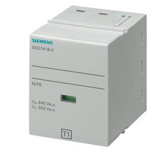 Ein Überspannungsableiter der Marke Siemens, Modell 5SD7418-0, weißes Gehäuse, für den Schutz elektrischer Systeme bei 250 V Wechselspannung.
