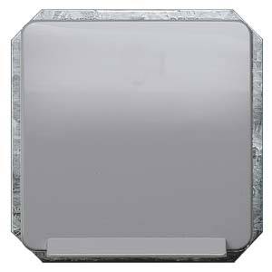 Weiße quadratische Wandfliese mit leicht abgeschrägten Ecken, grau schattiert innen.