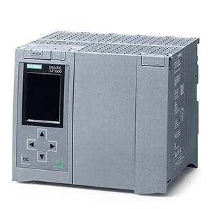 Ein Siemens SIMATIC S7-1500 Controller, ein Industrie-Automatisierungsgerät mit Tastenfeld und Display, abgebildet von vorne links.