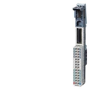 Ein modulares I/O-Systemmodul mit mehreren Anschlüssen, das in der industriellen Automatisierung eingesetzt wird.