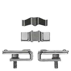 Metallschließe mit Befestigungselementen und Klemmen, bestehend aus vier Teilen, zur sicheren Verbindung und Montage an Gurtbändern.