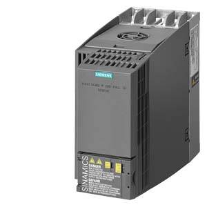 Ein Siemens SINAMICS Umrichter ist abgebildet, kompakt und schwarz mit Lüftungsschlitzen. Auf der Vorderseite ist das Siemens-Logo.