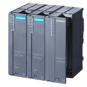 Drei Siemens Simatic Module nebeneinander. Links DP-Link, in der Mitte DP/DP und rechts Y-Coupler. Schwarzes Design mit blauen Logos.