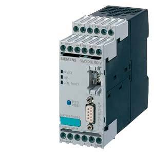Ein industrielles Automatisierungsgerät, vermutlich ein SIMOCODE-Modul von Siemens, mit mehreren Anschlussmöglichkeiten und Statusanzeigen.