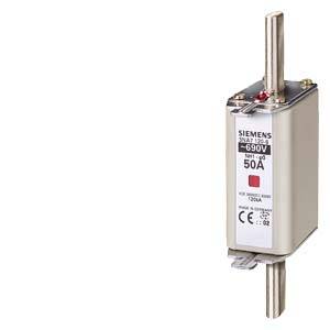 Sicherungseinsatz mit der Aufschrift '690V, 50A'. Zeigt eine industrielle Komponente zur Verwendung in elektrischen Anlagen.