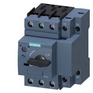 Ein elektrischer Schütz von Siemens mit Drehschalter und mehreren Anschlussklemmen, verwendet zur Steuerung von Stromkreisen in Schaltschränken.