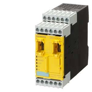 Ein Siemens Sicherheitsrelais-Modul mit mehreren Anschlussklemmen, gelber Frontplatte und schwarzem Gehäuse, für industrielle Anwendungen.