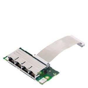 Eine elektronische Leiterplatte mit vier Ethernet-Anschlüssen und einem flexiblen Kabel, wahrscheinlich als Anschlussmodul verwendet.