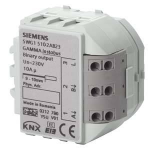 Ein weißes Siemens KNX-Inselmodule mit drei Anschlussklemmen, auf der Vorderseite mit technischen Spezifikationen und Modellnummer beschriftet.