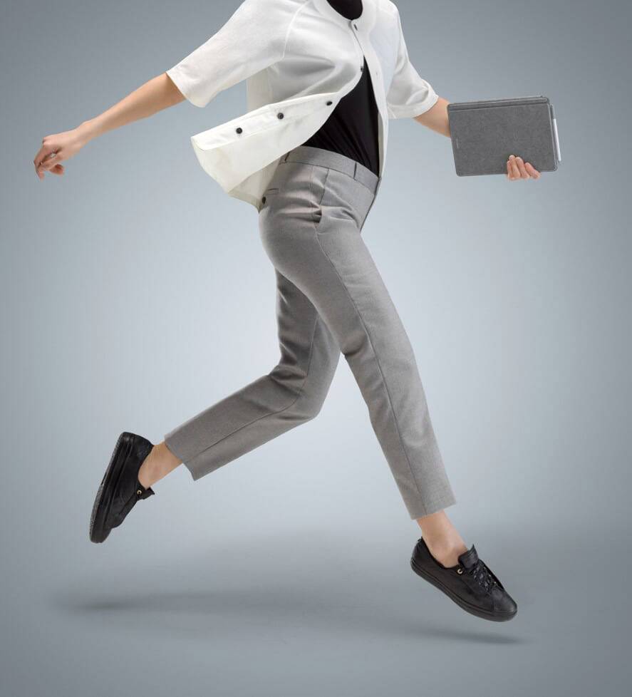 Microsoft Surface Go 25.4cm (10.0 Zoll) Windows®-Tablet Intel® Pentium® Gold 4415Y 4GB LPDDR3-RAM 64GB eMMC WiFi Windows® 10