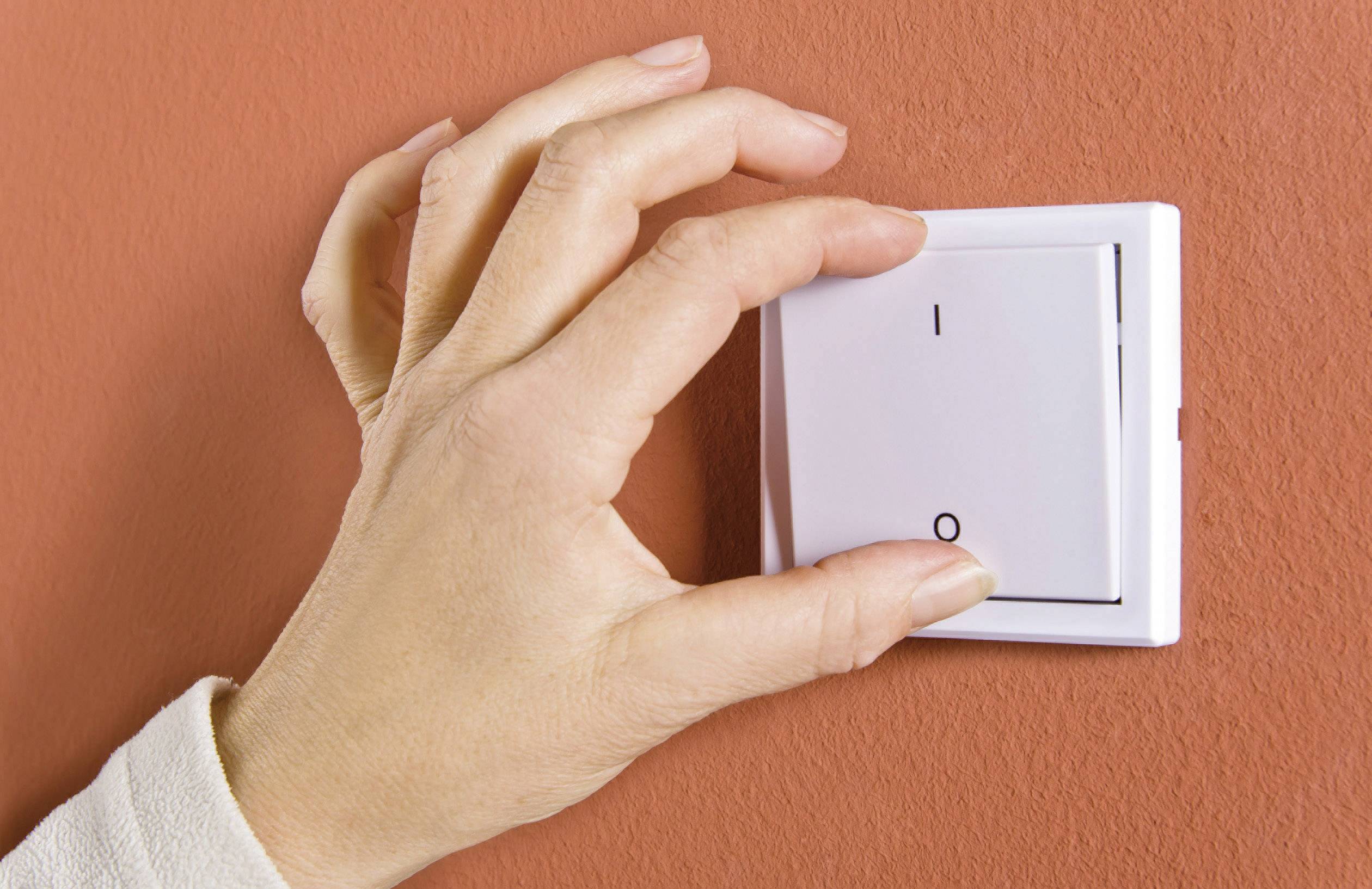 RSL Wandtaster Aufputz Reichweite max. (im Freifeld) 70m