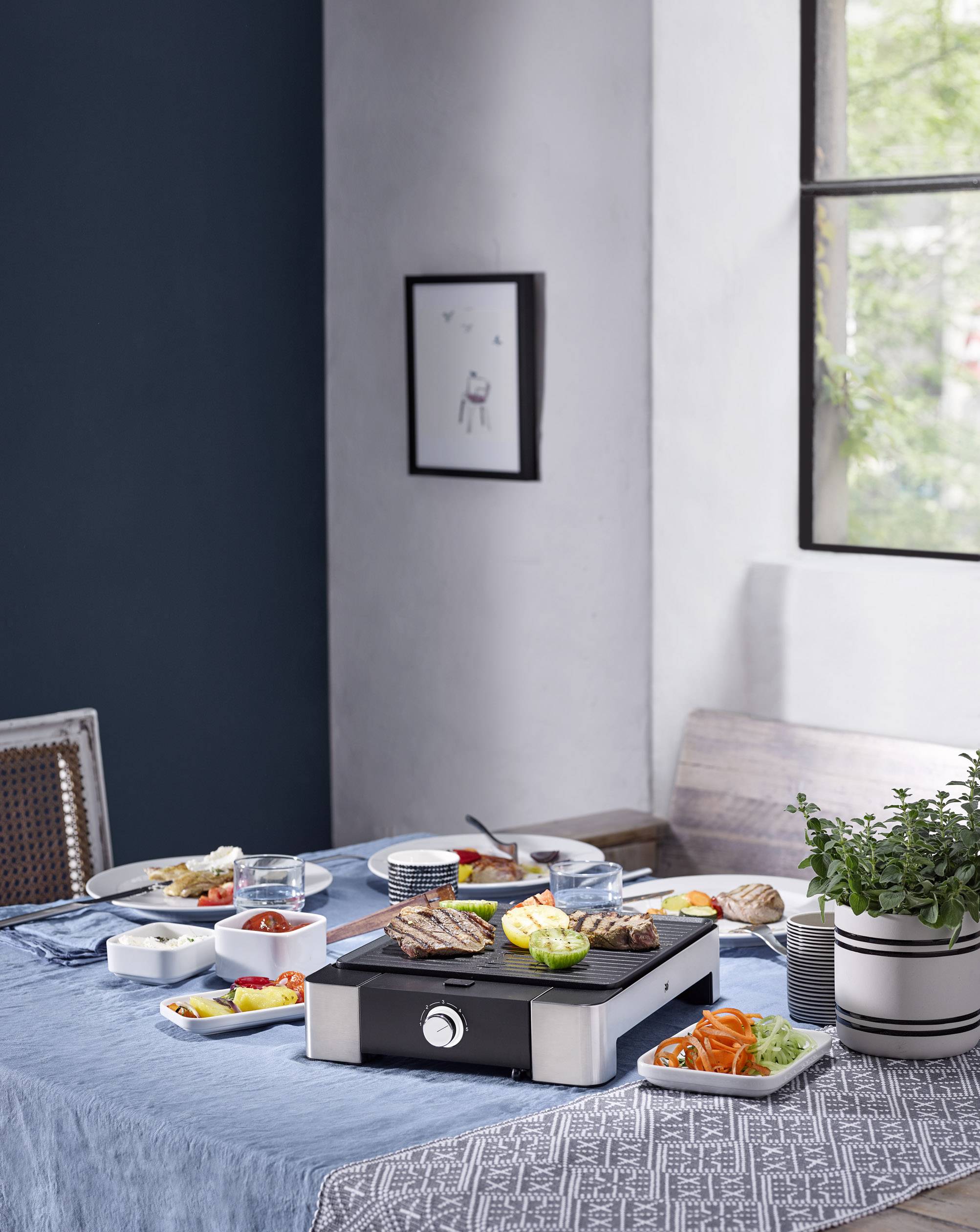 WMF Lono Quadro Elektro Tischgrill mit manueller Temperatureinstellung Schwarz, Silber