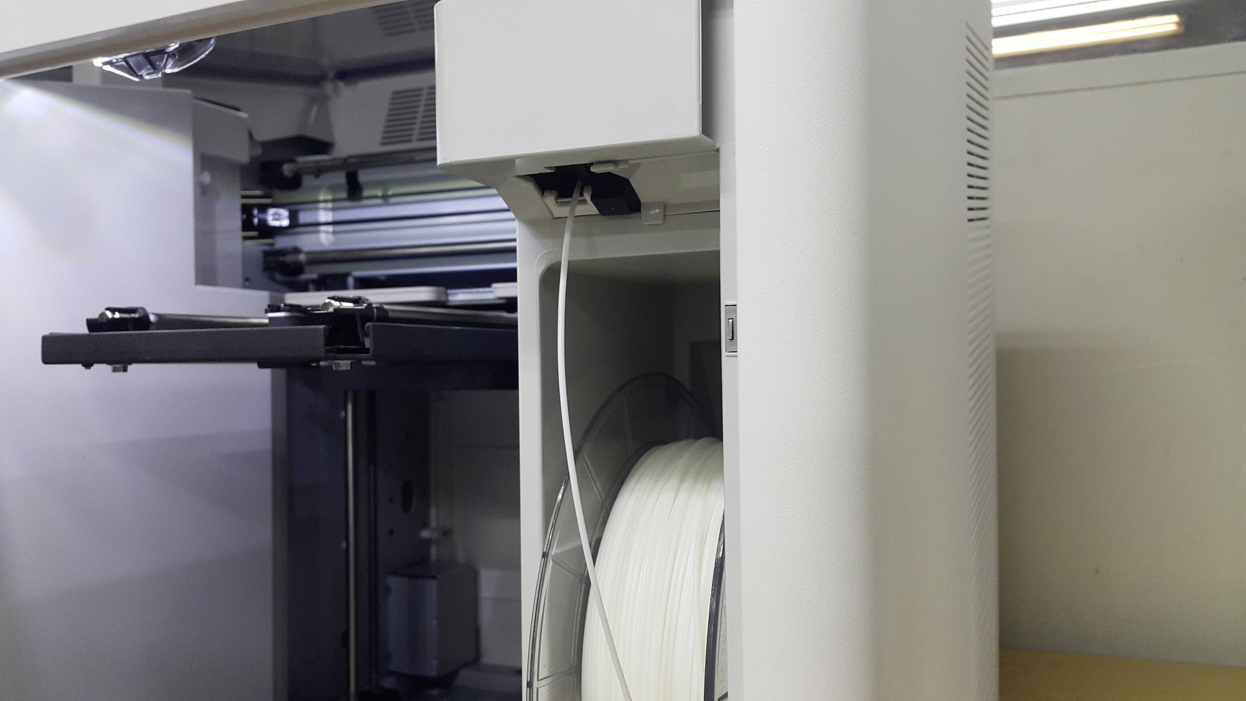 Sindoh 3DWOX 1 3D Drucker 12,7cm Farb-Touchscreen, integrierte Kamera, flexibles Metallbett, inkl. Software