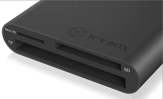 Externer Speicherkartenleser in Schwarz mit Steckplätzen für Micro SD, SD und CF. Markenname 'ICY BOX' auf der Oberseite.