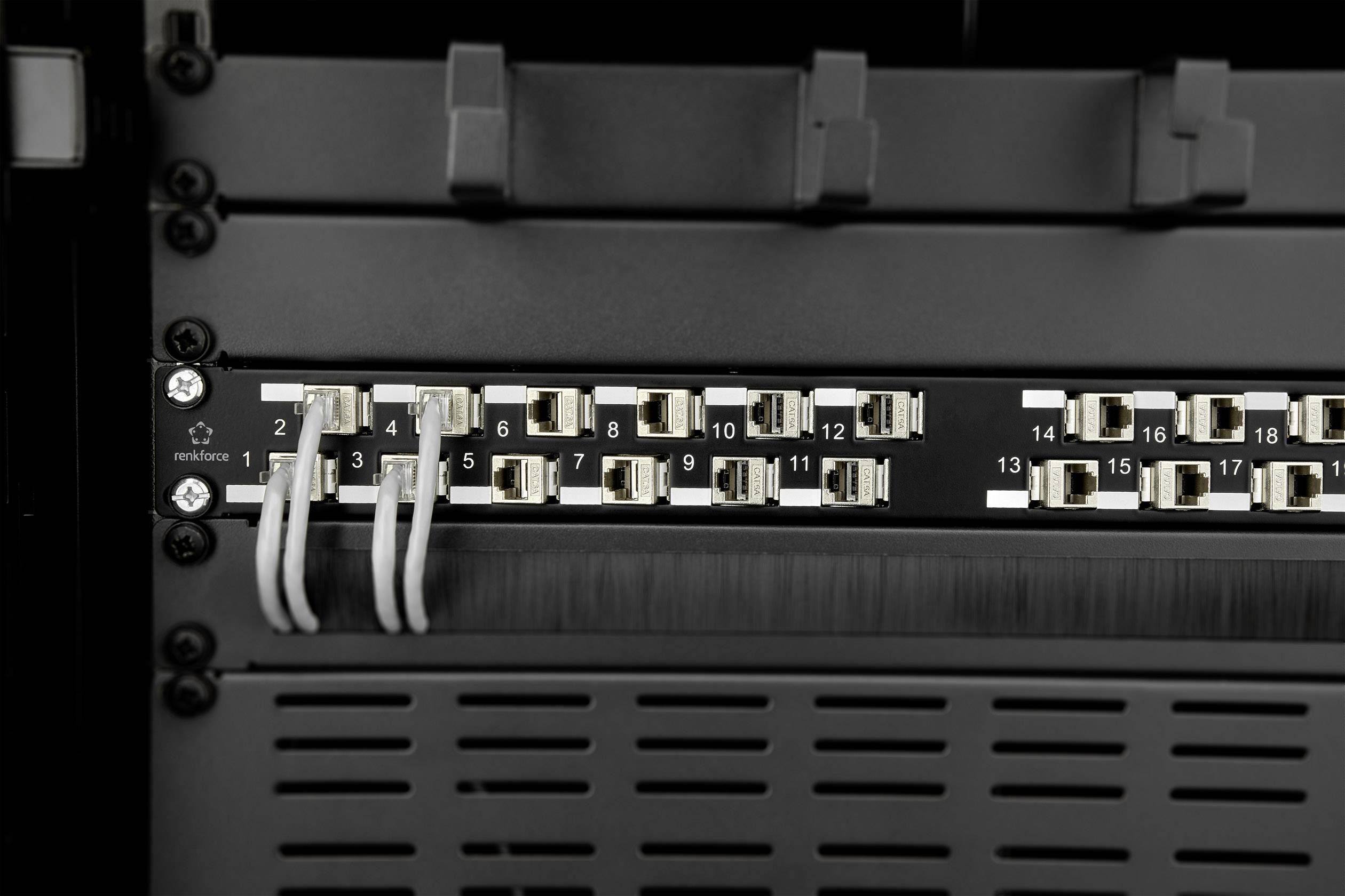 Renkforce KS10 24 Port Netzwerk-Patchpanel 483mm (19") CAT 6a 1 HE Bestückt