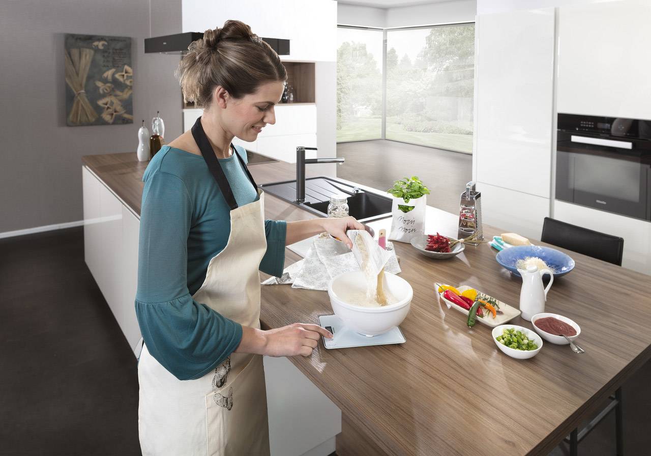 Soehnle KWD Page Compact 300 Küchenwaage digital mit Wandbefestigung Wägebereich (max.)=5kg Weiß 200 x 150 x 13