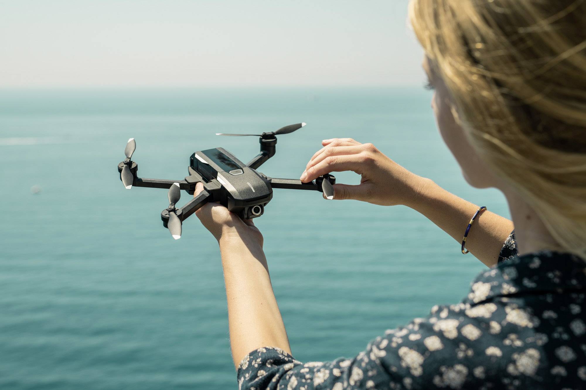 Yuneec Mantis Q X-Pack Quadrocopter RtF Kameraflug