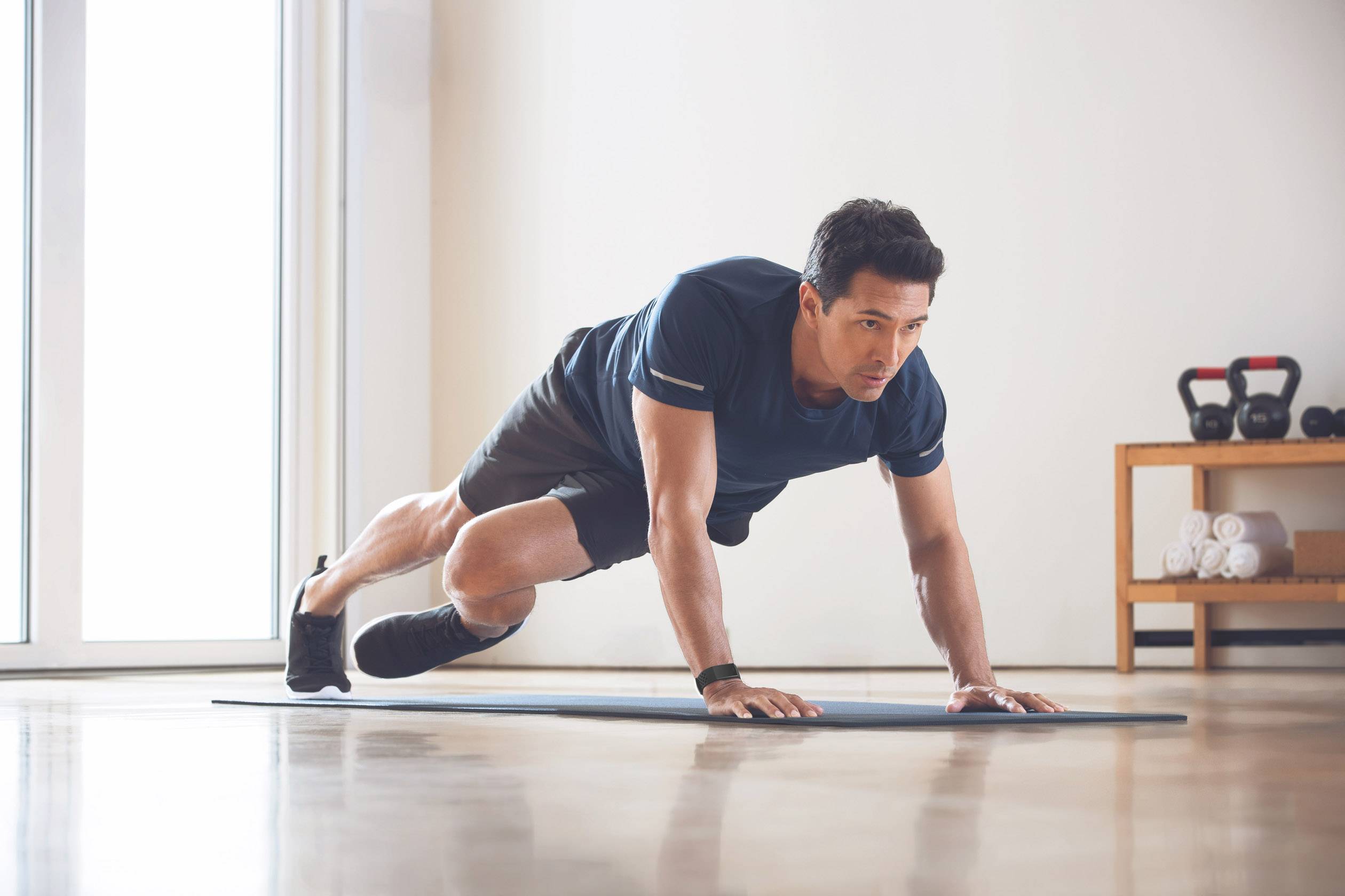 FitBit Charge 3 SE Fitness-Tracker    Weiß