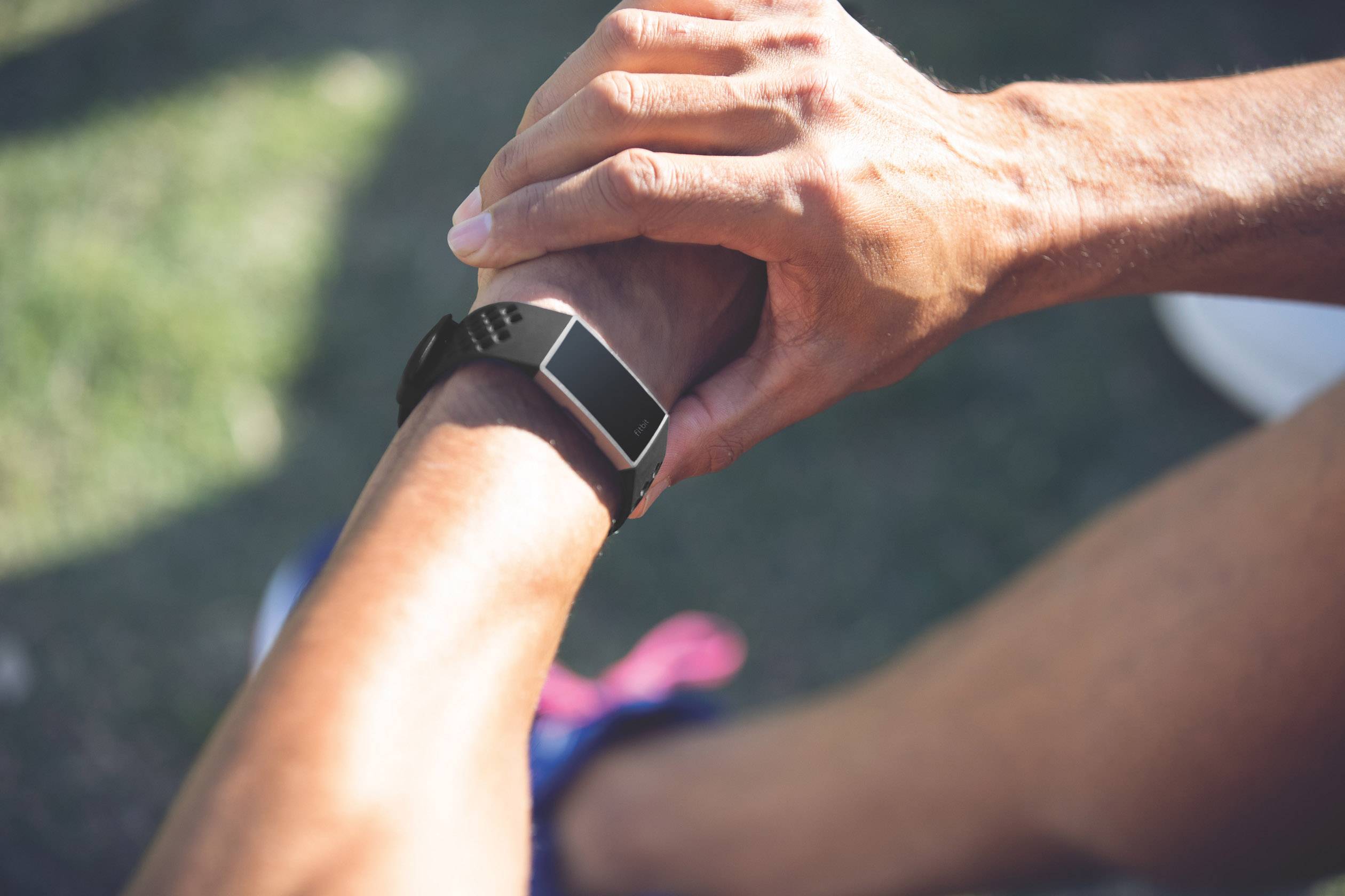 FitBit Charge 3 SE Fitness-Tracker    Weiß