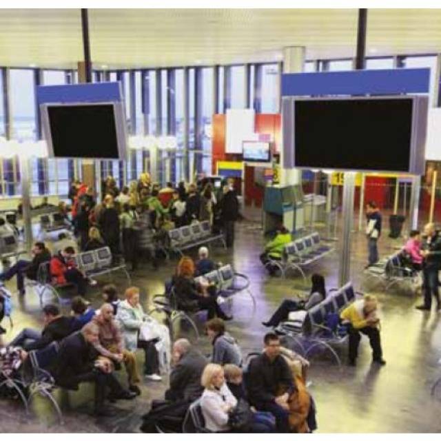 TECHly ICA-CPLB-922L TV-Deckenhalterung 55,9 cm (22") - 106,7 cm (42") Neigbar, Schwenkbar