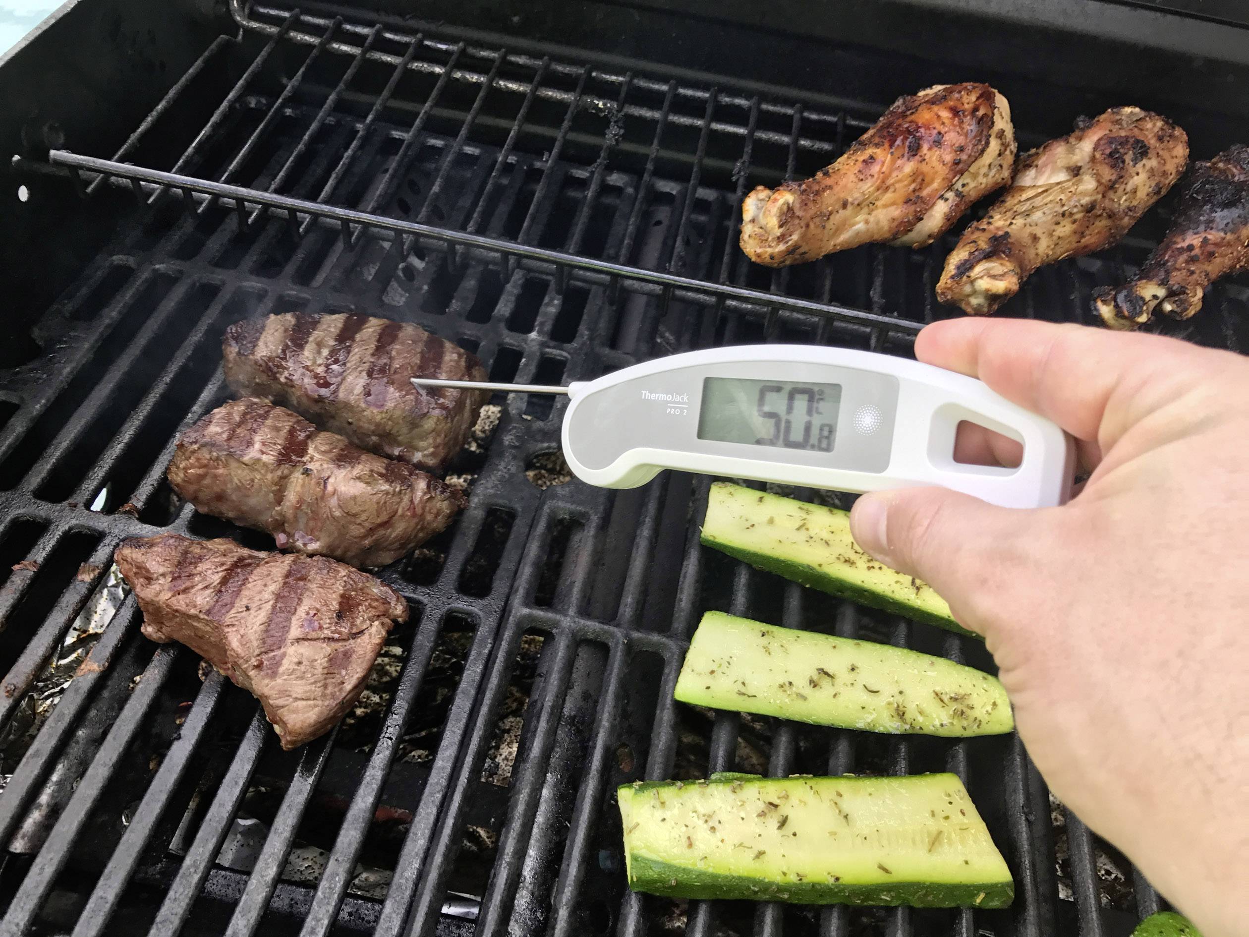 TFA Dostmann 30.1060.02 Küchen-Thermometer Strahlwassergeschützt IP65, Überwachung der Kerntemperatur Max./Min