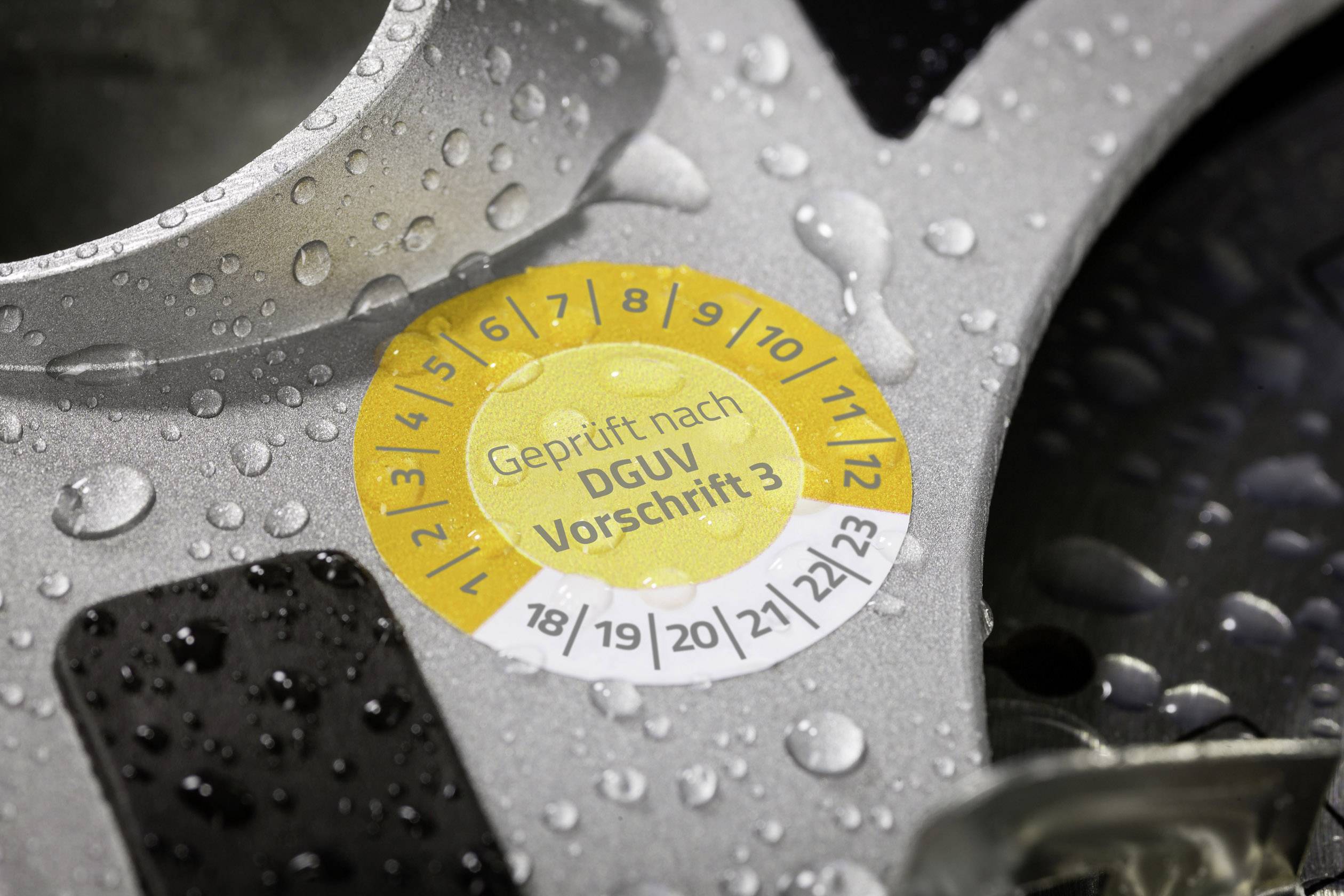 Prüfplakette Geprüft nach DGUV Vorschrift 3 2018-2023 Gelb Folie selbstklebend (Ø) 30mm 30mm 80St.