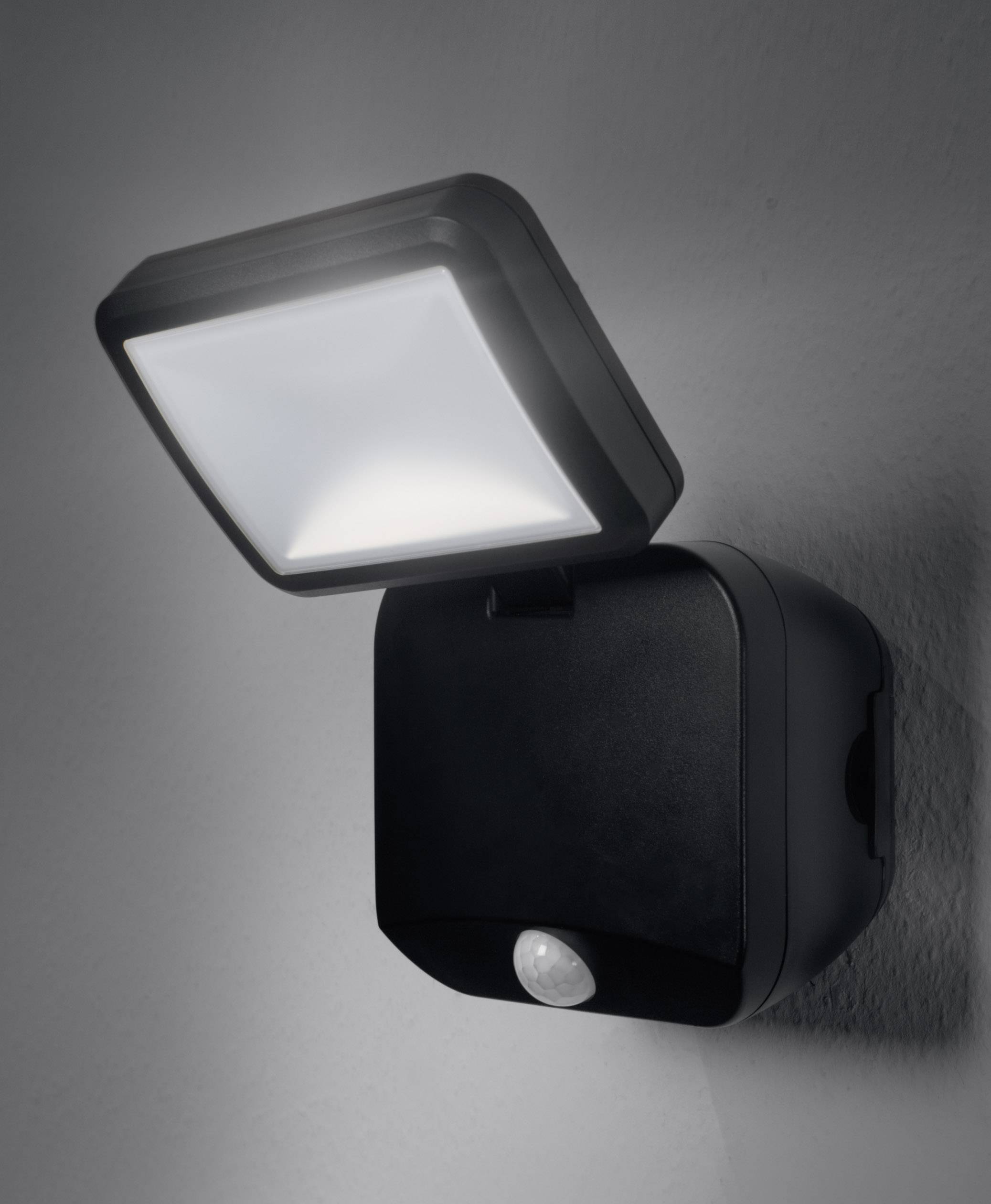 LEDVANCE Battery LED Spotlight Single L 4058075227347 LED-Außenstrahler mit Bewegungsmelder 4 W Leuchtfarben: Neutralweiß