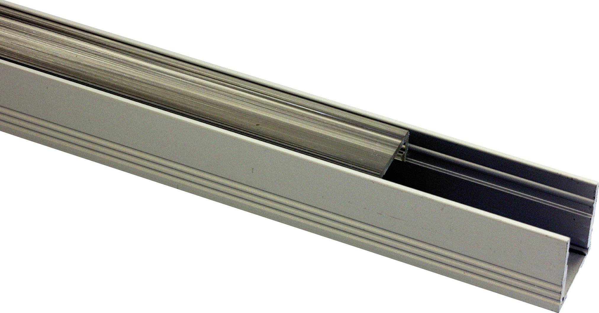 Metallischer Schienenabschnitt mit seitlicher Öffnung, zeigt Design und Materialoberfläche, möglicherweise Teil eines größeren Bauteils.