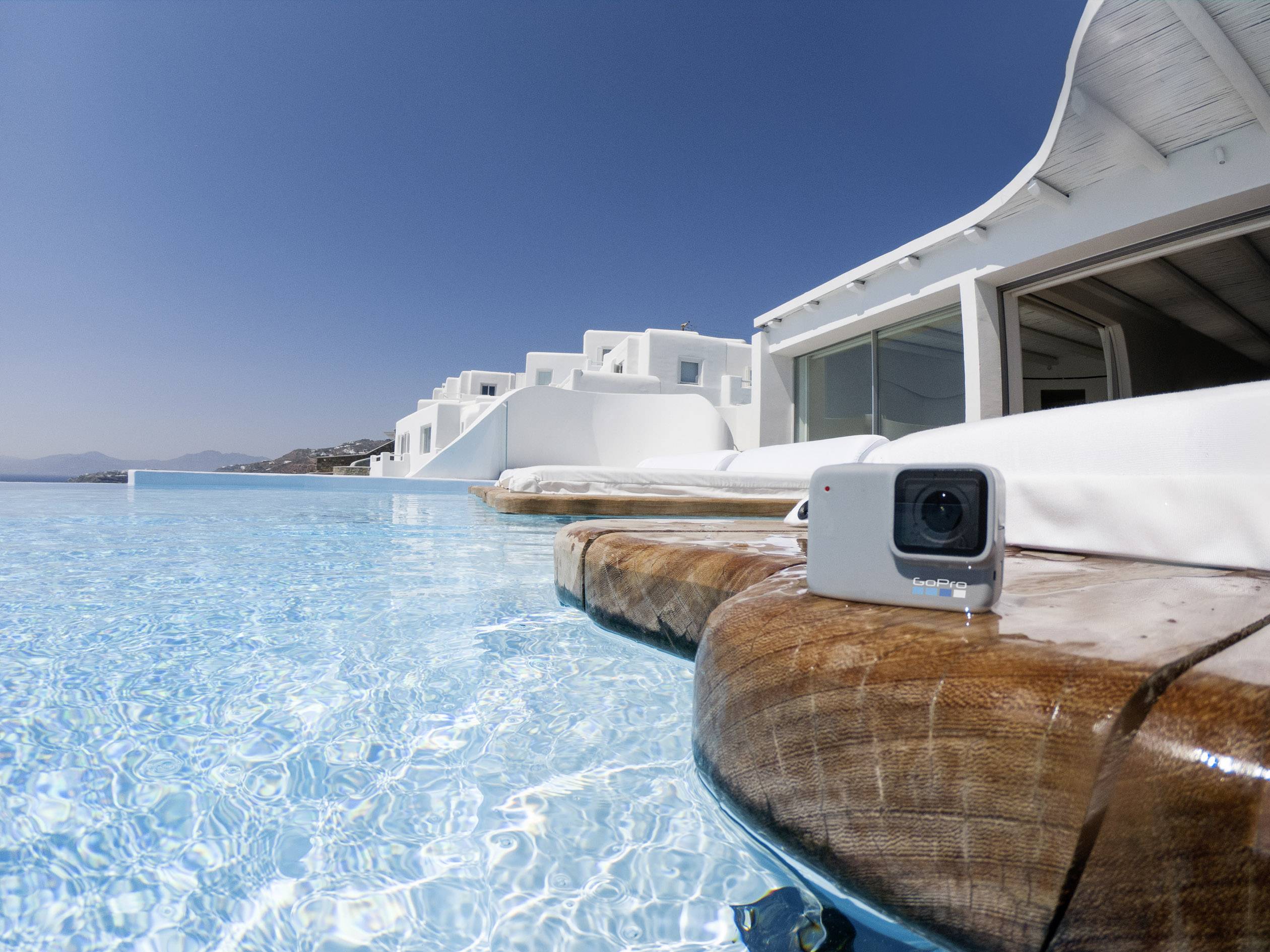 GoPro HERO 7 Black inkl. Travel Kit Action Cam Full-HD, Wasserfest, Touch-Screen, 4K